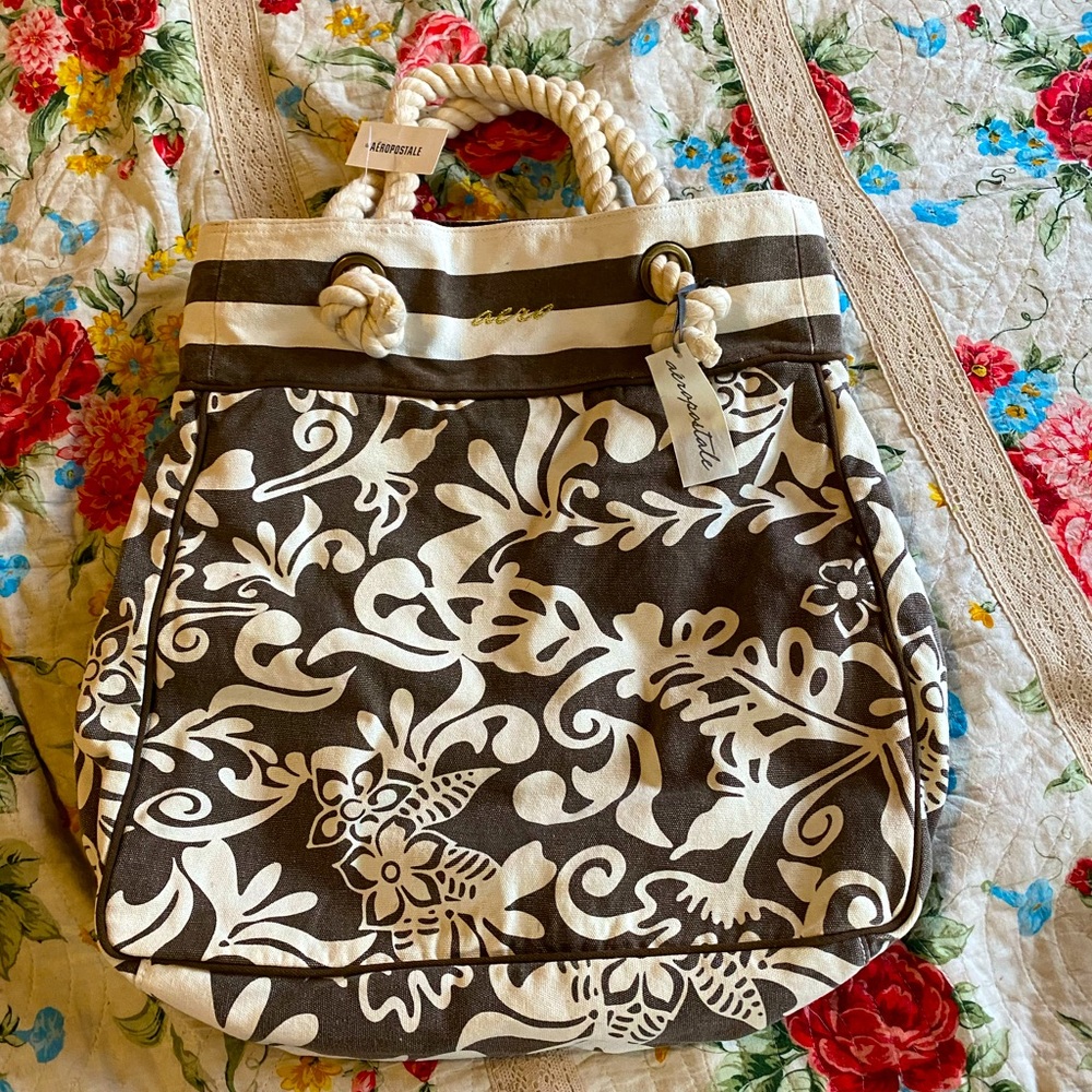 SALE 3/$30 NWT Aeropostale canvas beach tote,black/white paisley,rope handles